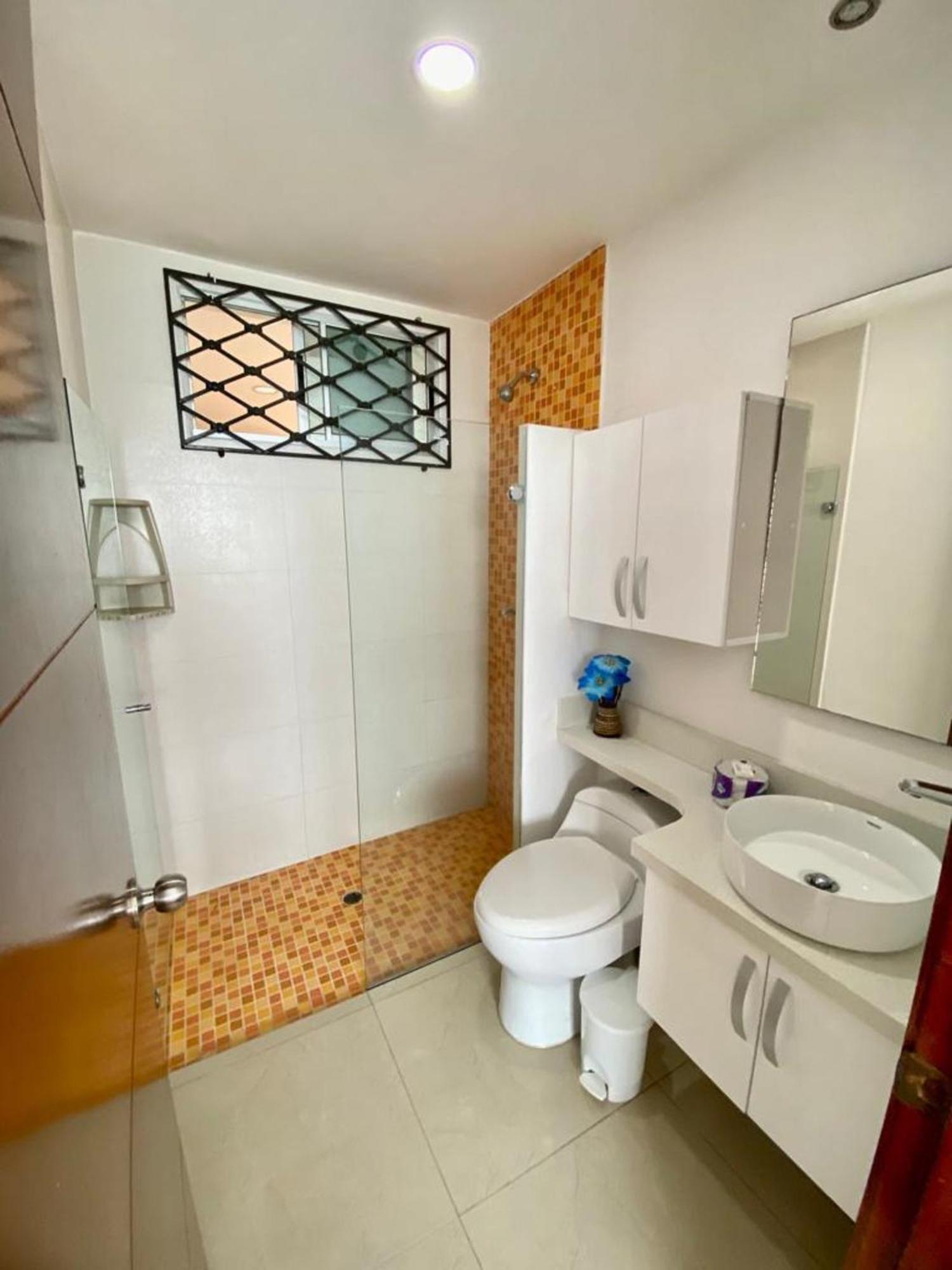 Apartamento 2p1-al De 2 Alcobas Frente Al Mar Con Aire Acondicionado Y Wifi